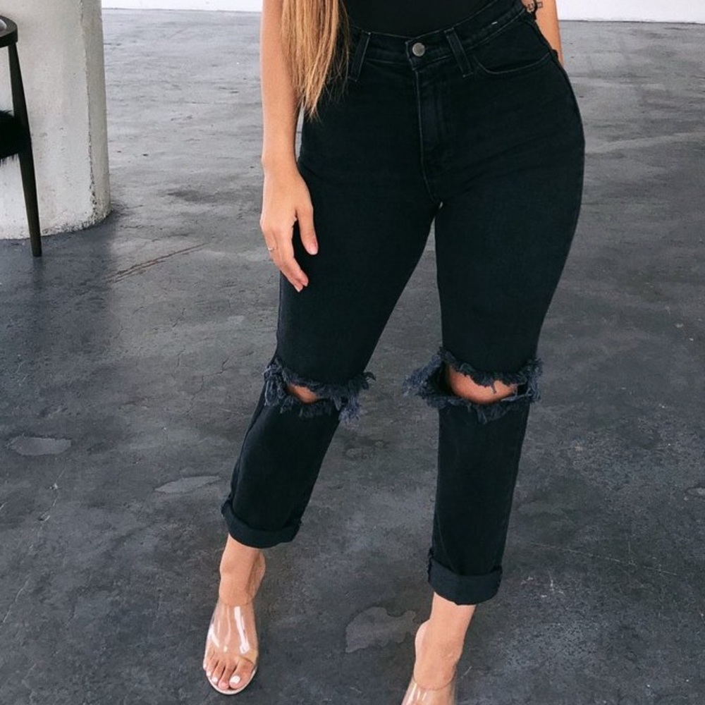 Ootd dash mom jeans